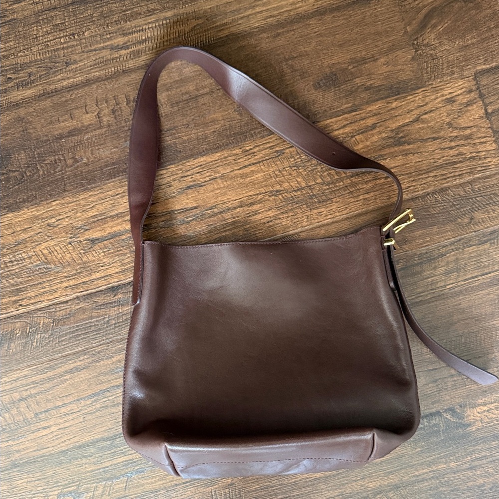 Sophisticated Brown Leather Men's Messenger Bag